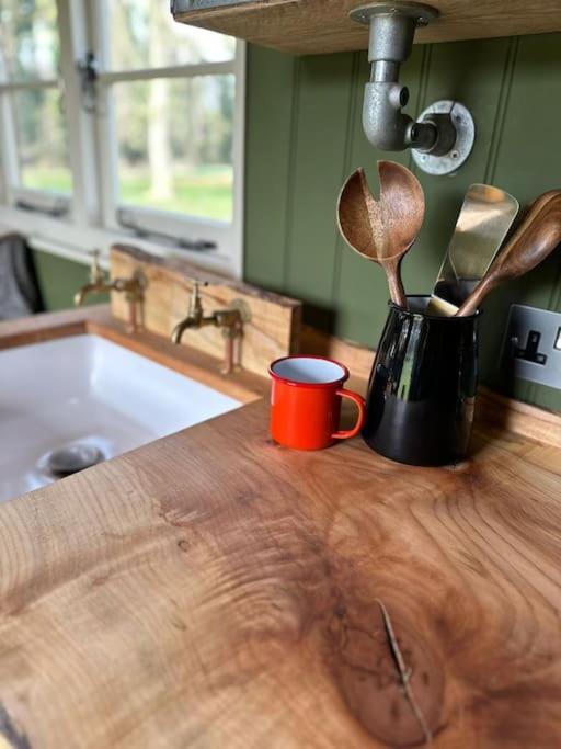Secret Paddock Secluded Suffolk Getaway Apartment Hollesley Exterior photo