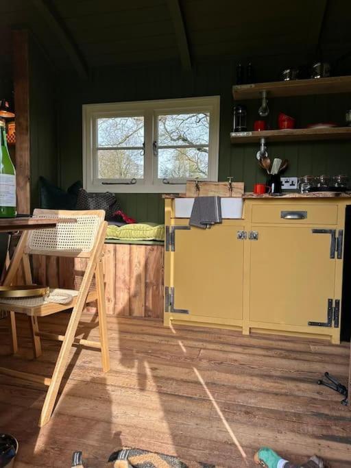 Secret Paddock Secluded Suffolk Getaway Apartment Hollesley Exterior photo